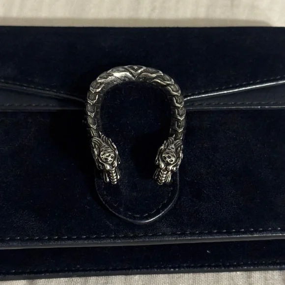 Elegant Black Gucci Dionysus Clutch - Picture 2 of 8